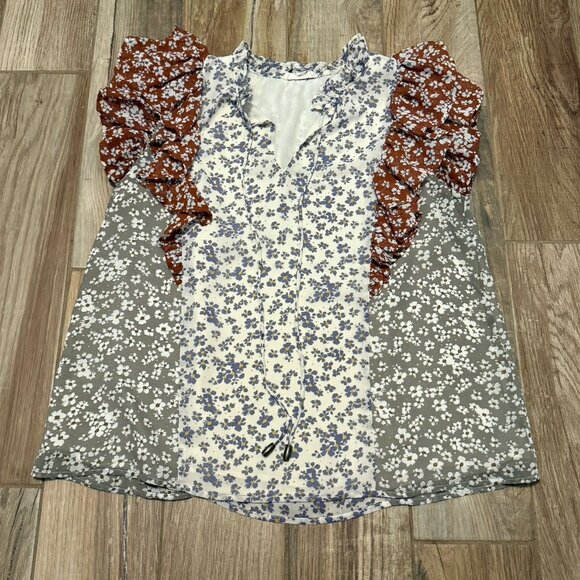 Entro Flutter Sleeve Multi Print Blouse - Picture 1 of 3